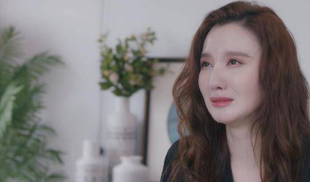 环球小姐我们区冠军,拥有时尚完美的身材,却总是被人说"渣女"_张萌_张