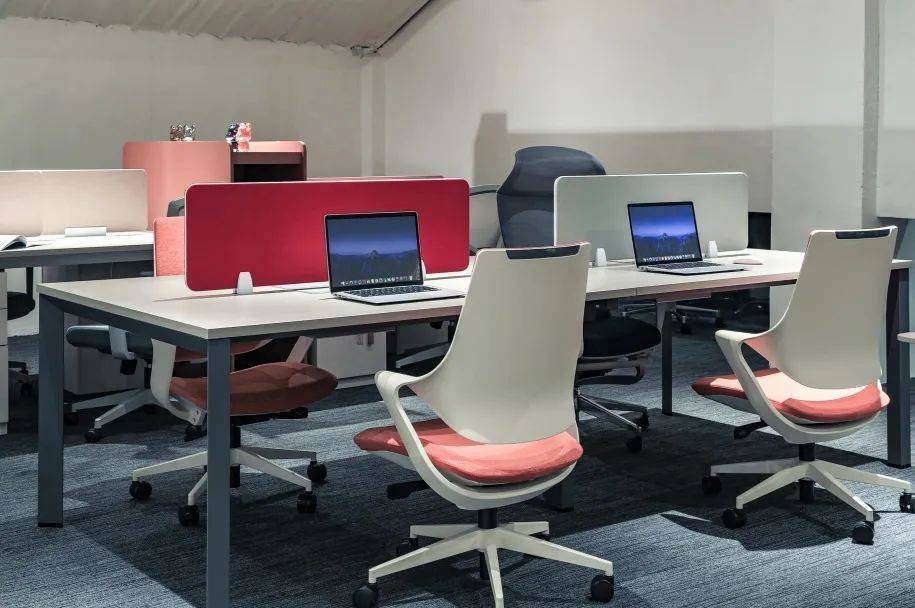 全国首家健威办公美术馆盛大开业,美好生活荣耀启幕!