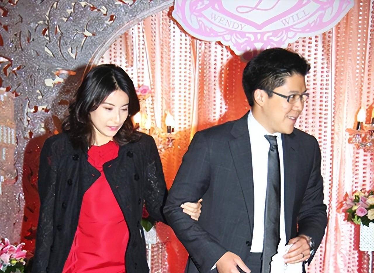 郭晶晶的4个身份:外界低估了她的野心,霍启刚非她不娶实属高攀_跳水