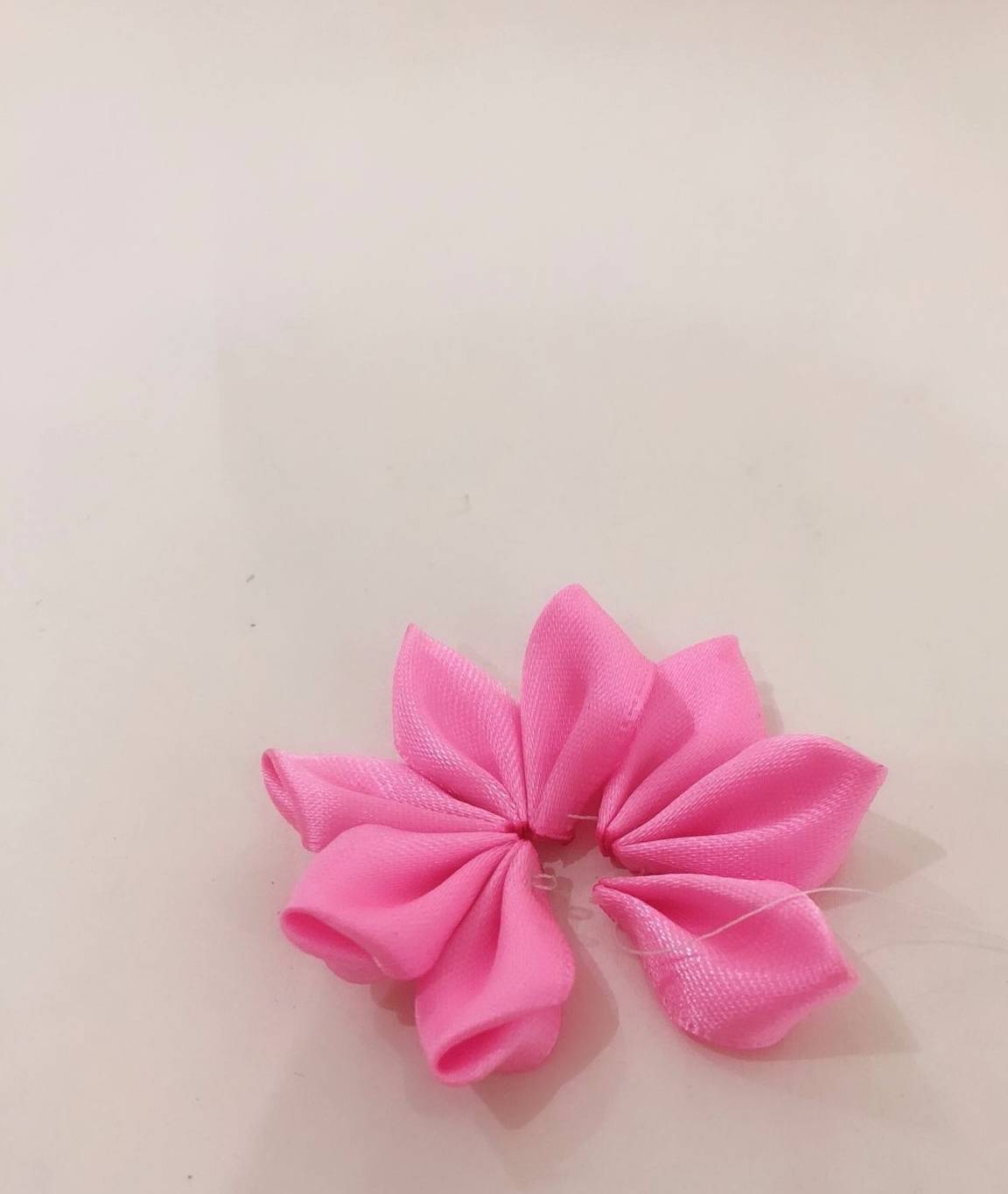 手工发饰:用不织布制作复古风旗头发夹,像不像小格格?_丝带_花朵_形状