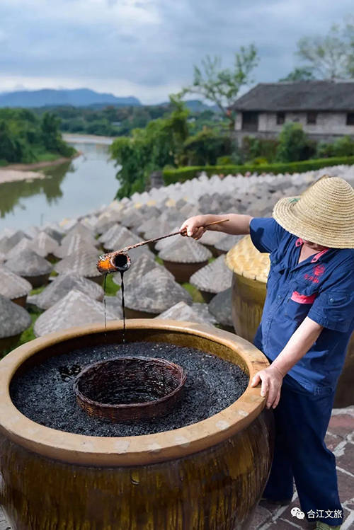 最合江(二)|匠心传承:历久弥新的技艺——古法酱油里的时间智慧_酿造