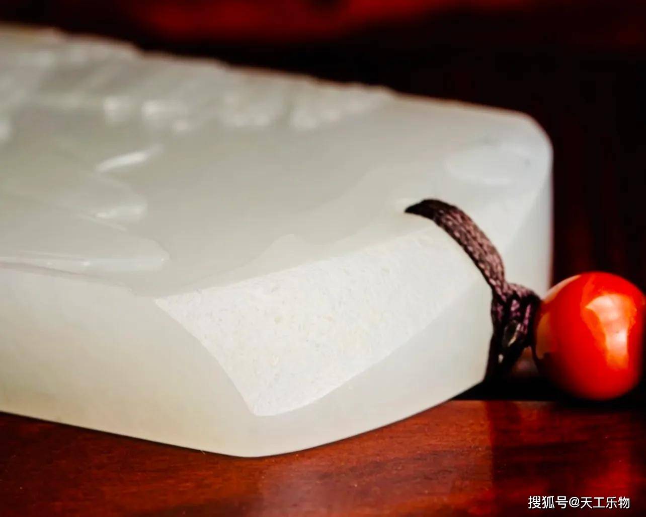 过气的和田玉牌!和田籽料"深山访友"!_牌子_玉质_雕刻