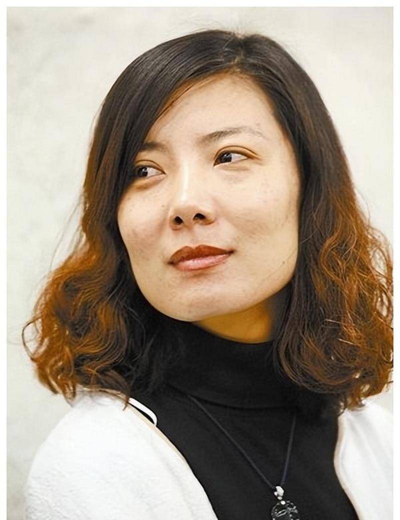 奥运冠军杜丽近况:年过40仍气质十足,从满脸痘蜕变成颜值女神_训练