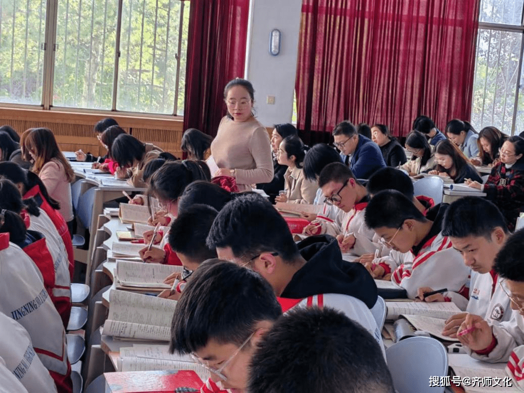 静宁县高中英语"马晓文名师工作室"高中英语研修活动在静宁一中举行