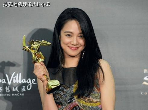 45岁周韵近况,打败刘晓庆,宁静嫁大15岁二婚导演,今宛如20岁少女_姜文