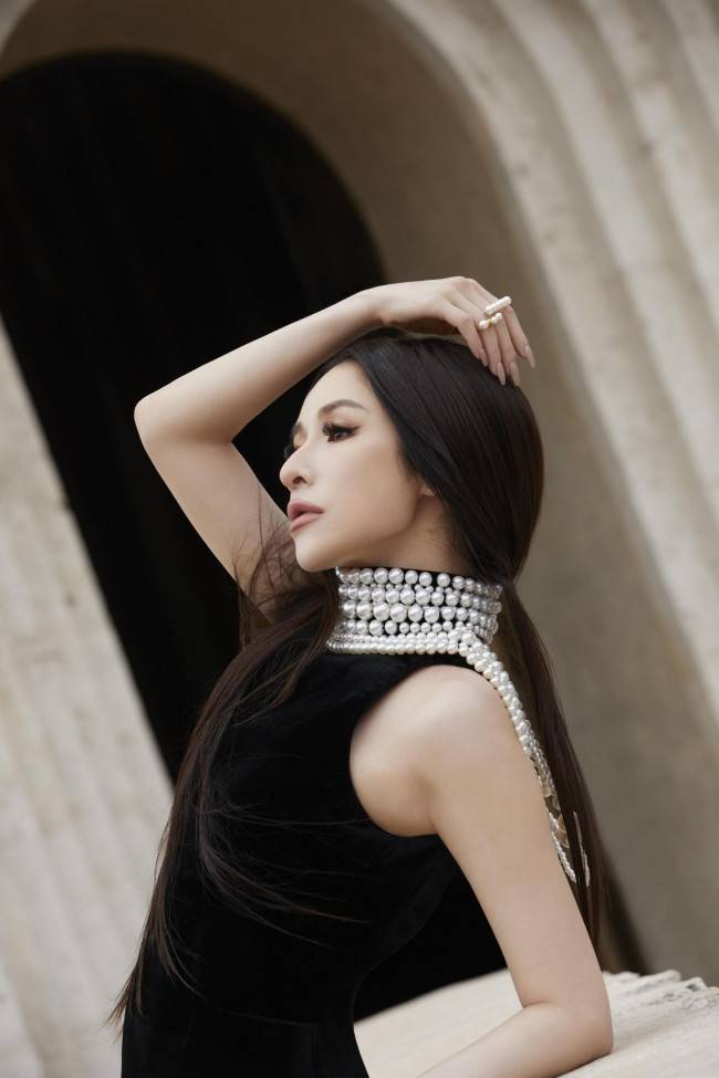 elva 萧亚轩加盟华纳音乐首支单曲《爱没有错》11/3正式上架_首歌