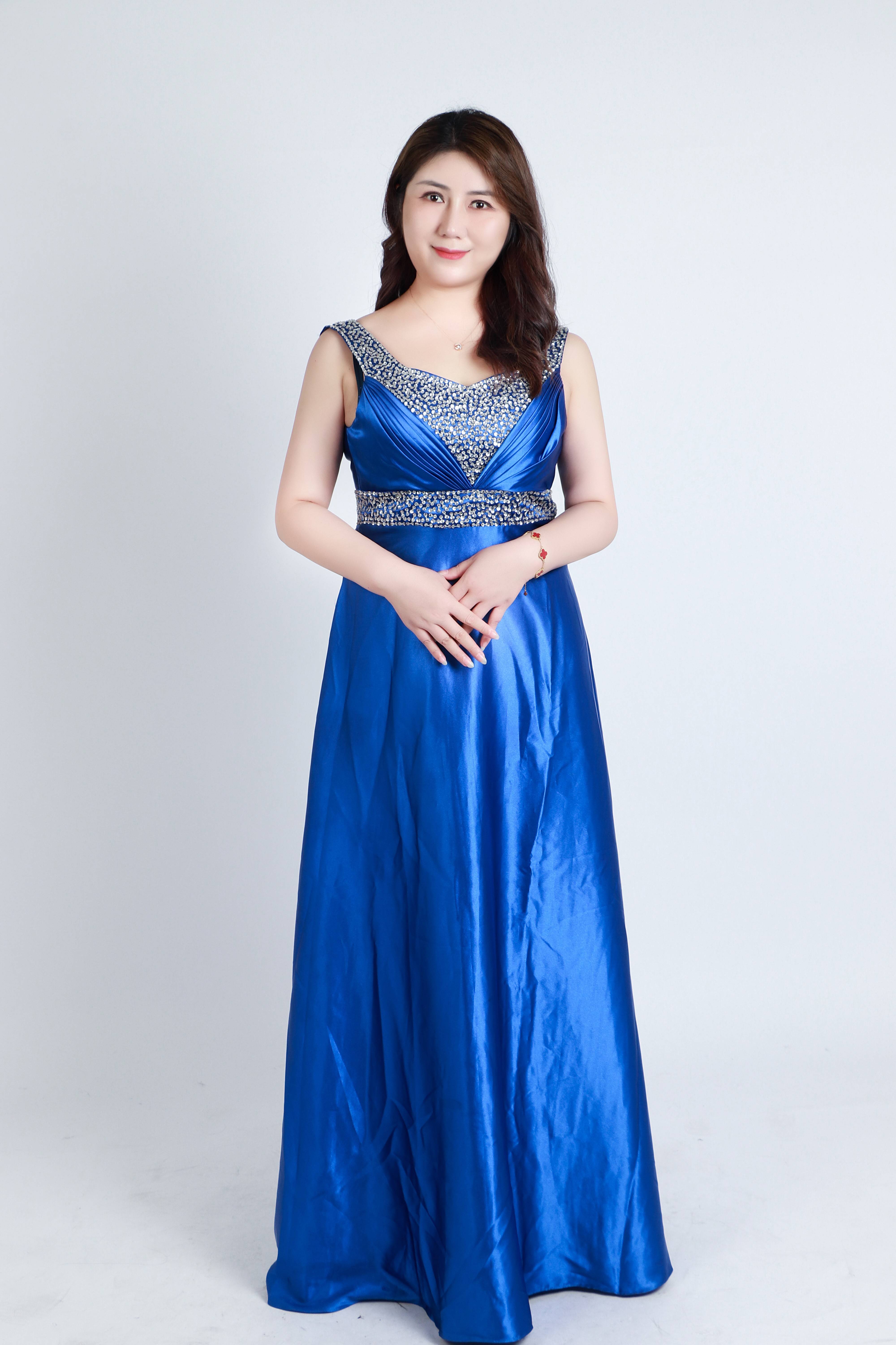 时尚女模,模特李建宁引领潮流_产品_公司_品牌