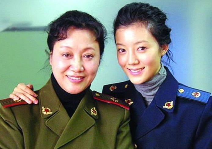 66岁王丽云晒片场饮食!