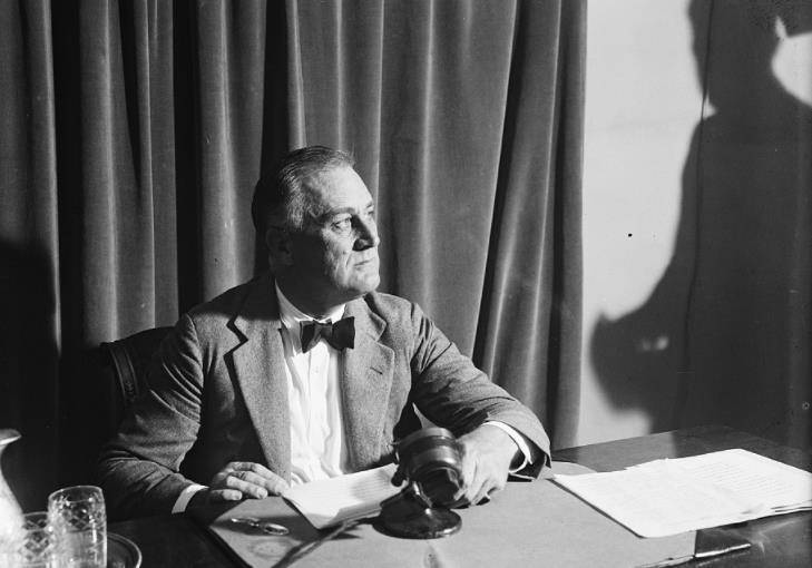 罗斯福连任4届美国总统_华盛顿_历史_任期