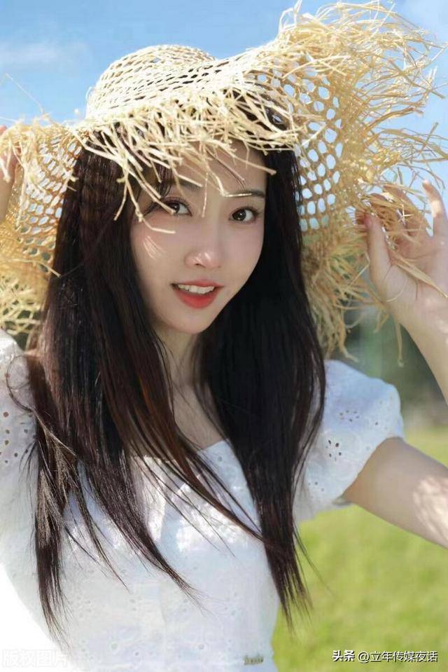 宣璐乘风破浪开播《且试天下》:红妆绿水照清夜彩仗