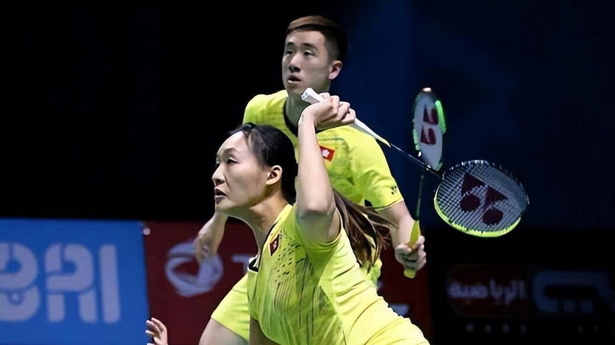 与其生俩娃,选择退出地方队单飞_羽毛球_田卿_赵云蕾