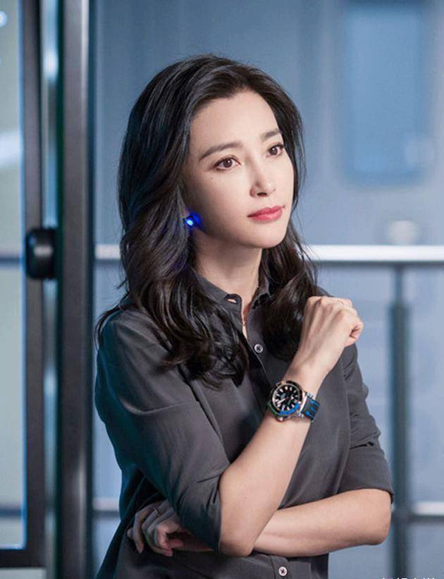 哈尔滨盛产美女,这五大女明星各个"时尚绝伦",你最喜欢谁?