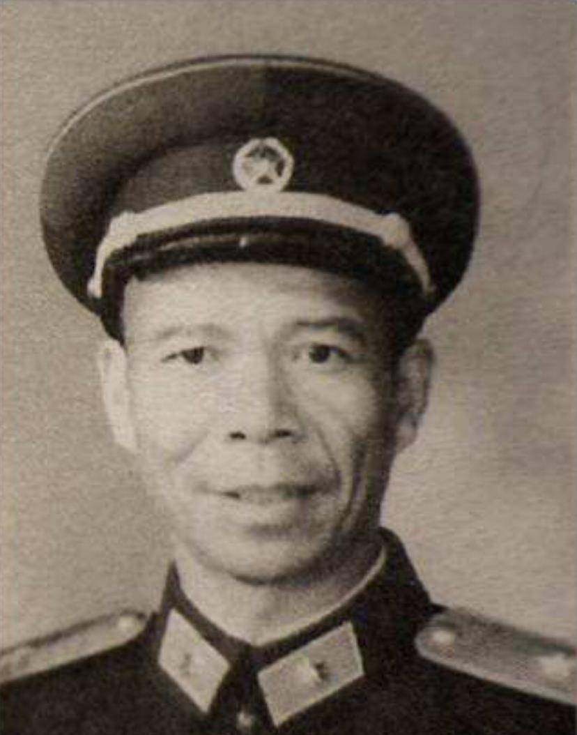 伍生荣(1918年—2011年),江西石城人.