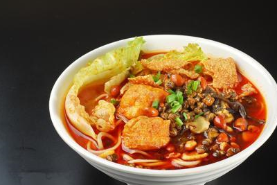 南宁美食味道鲜美，色香味俱全，更加注重保持食物的原汁原味(图1)