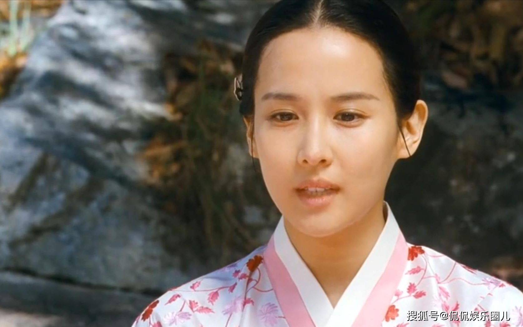 《寄生虫》女主,演技派赵茹珍,身材性感如此迷人!_角色_魅力_观众