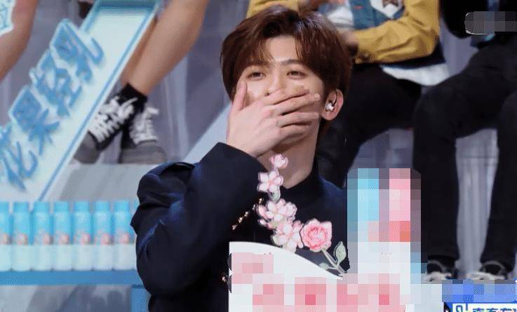 《青春有你2》惊现"黑马",一开嗓全场听呆,蔡徐坤lisa都懵了_王欣宇