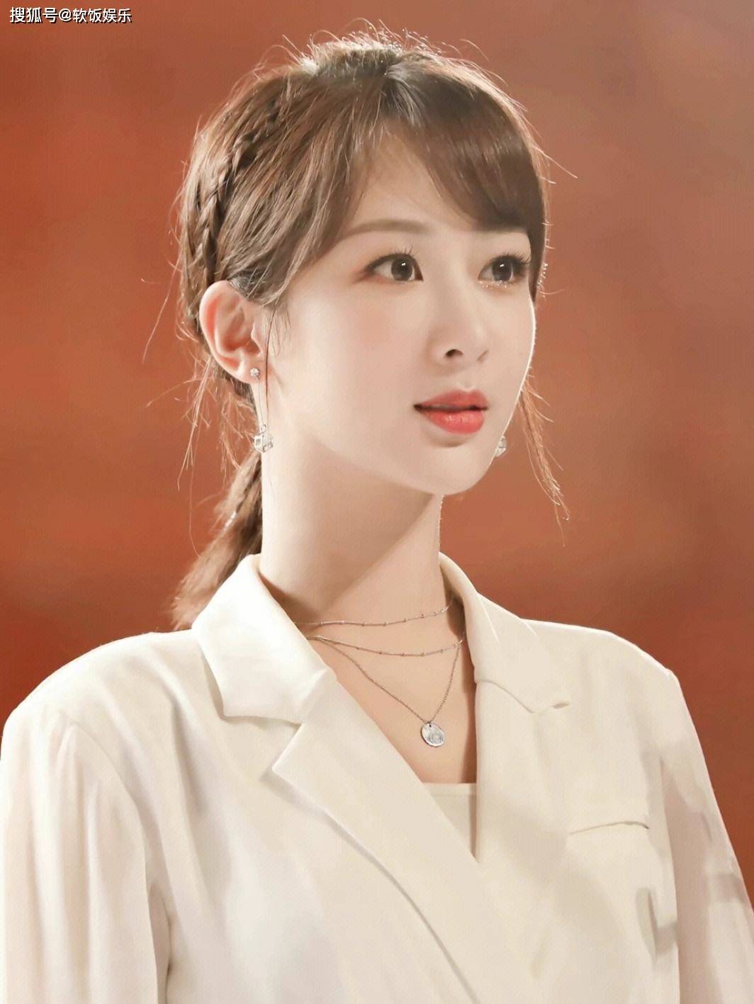 知名女星杨紫庆祝30岁生日!