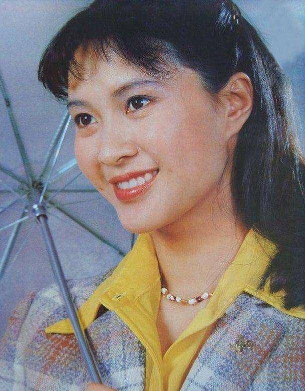 1994年,方舒婚后爱上了小10岁的屠洪刚,前夫陈国星后来怎样了?