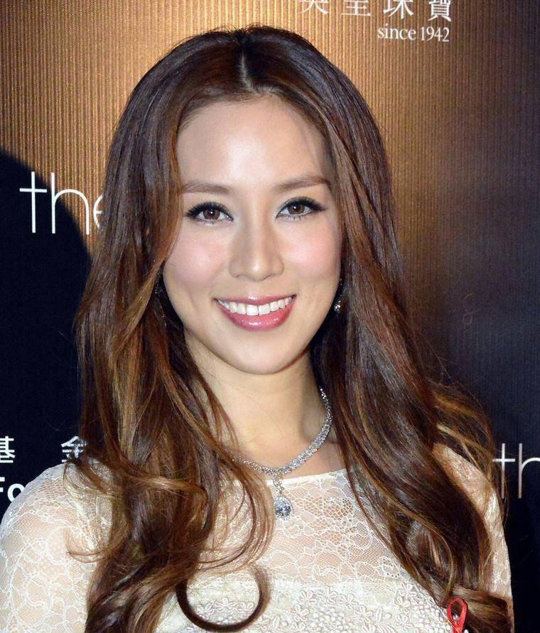 "千亿儿媳"徐子淇:生一个儿子公公奖励10亿,年仅30身价超千亿_李兆基