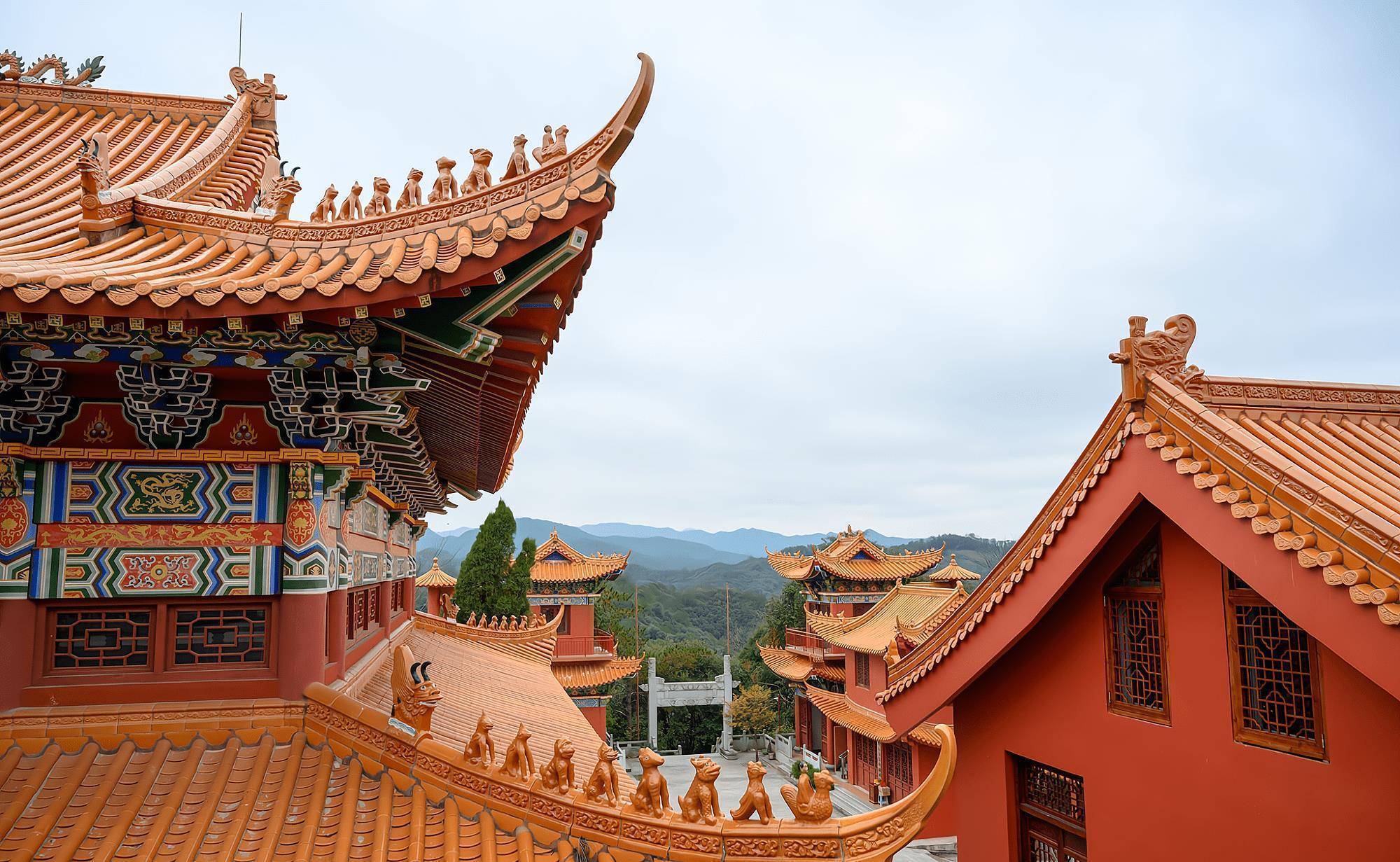 不知道,大家有没有去过或者听说过赣州全南县的"天龙山风景区"呢?