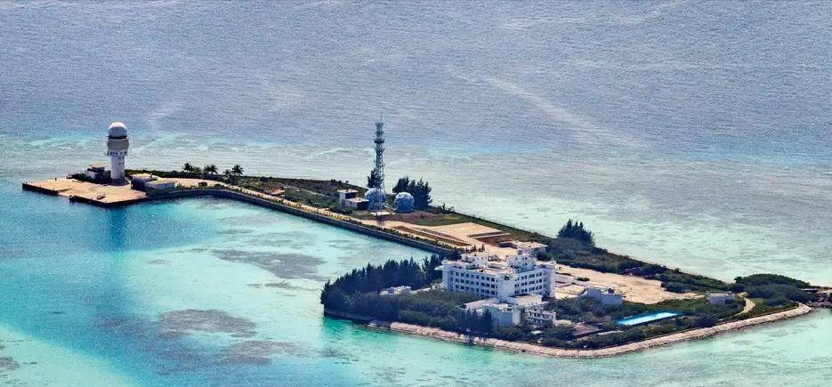 南沙东门岛,面积从380平方米到8万平方米,是昔日永