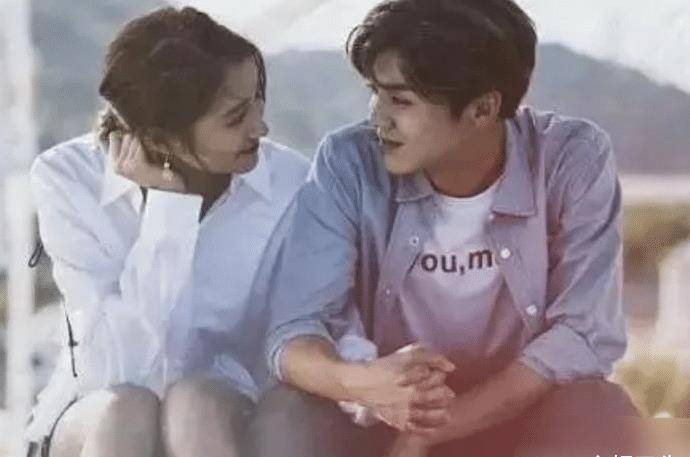 关晓彤突然更博直言"后悔了",了解到具体事情后,粉丝却笑出猪叫声!