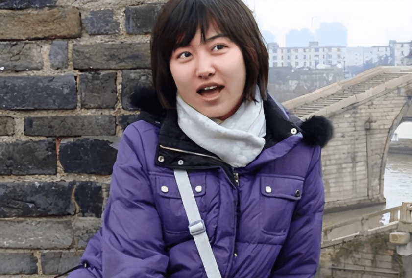 朱海洋在机场见到杨欣的第一眼,便被这个长相甜美可爱,性格活泼开朗的