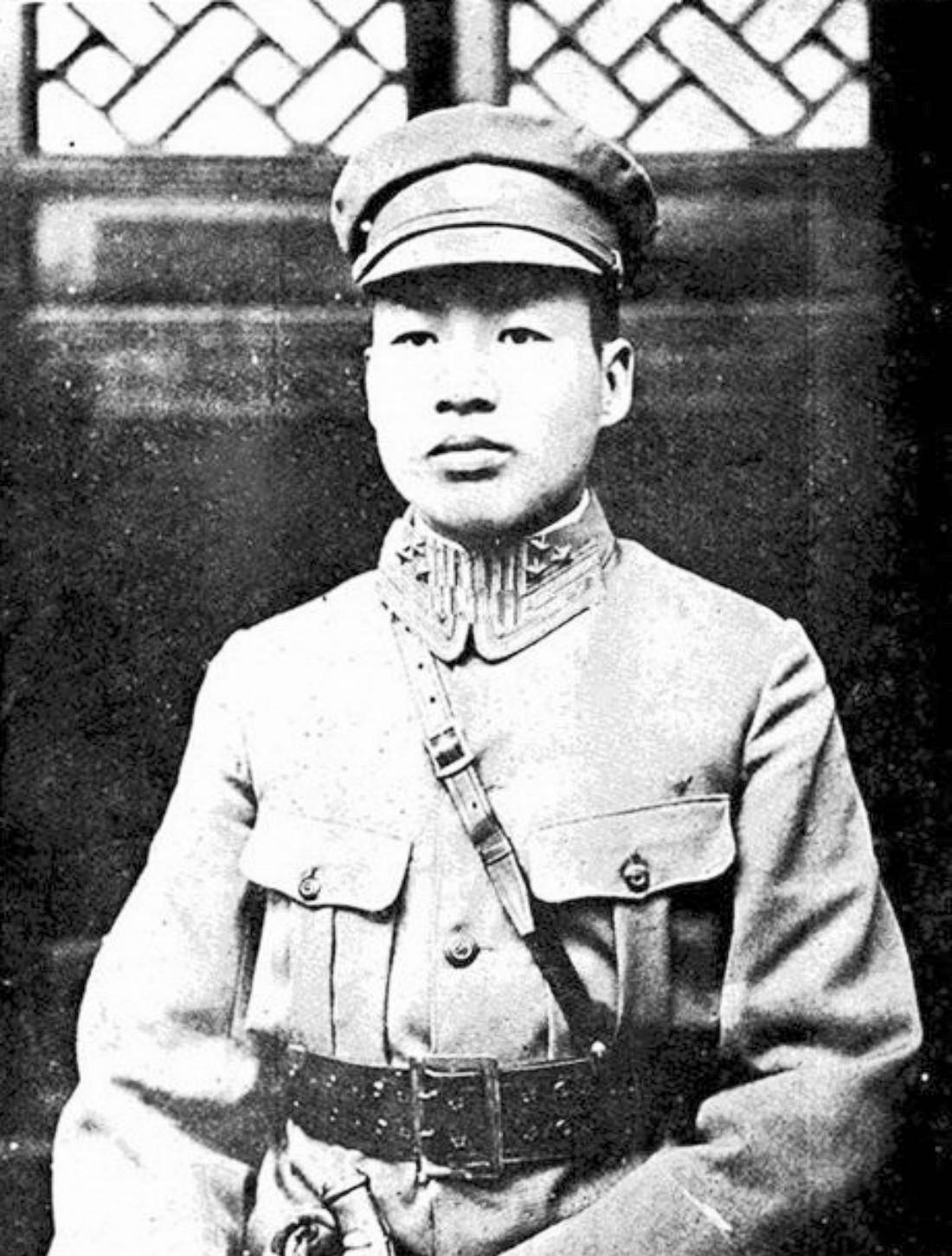 刘湘死后,川军将领争权,刘文辉表态后,众人连哭丧都