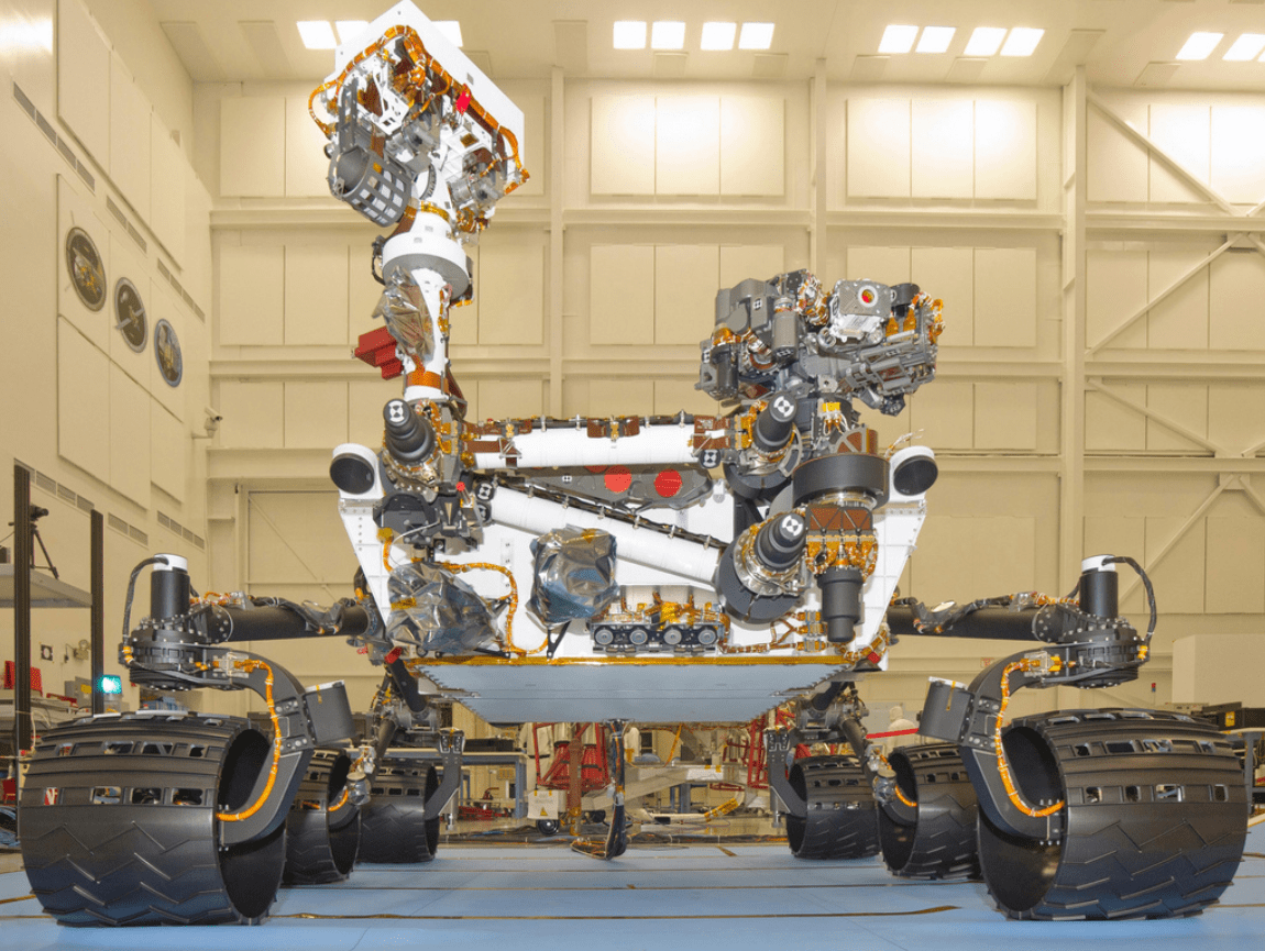 好奇号火星探测器是nasa研制的一台探测火星任务的火星车,于2011年11