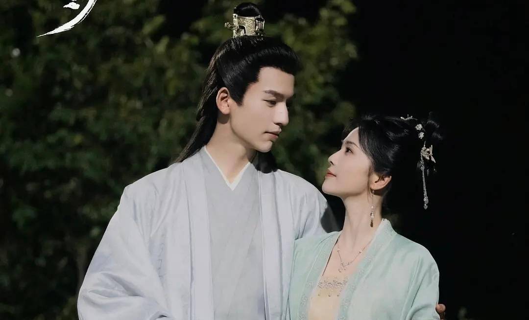 11月7日晚,由张凌赫,白鹿,王星越,周峻纬,刘些宁等主演的古装剧《宁安