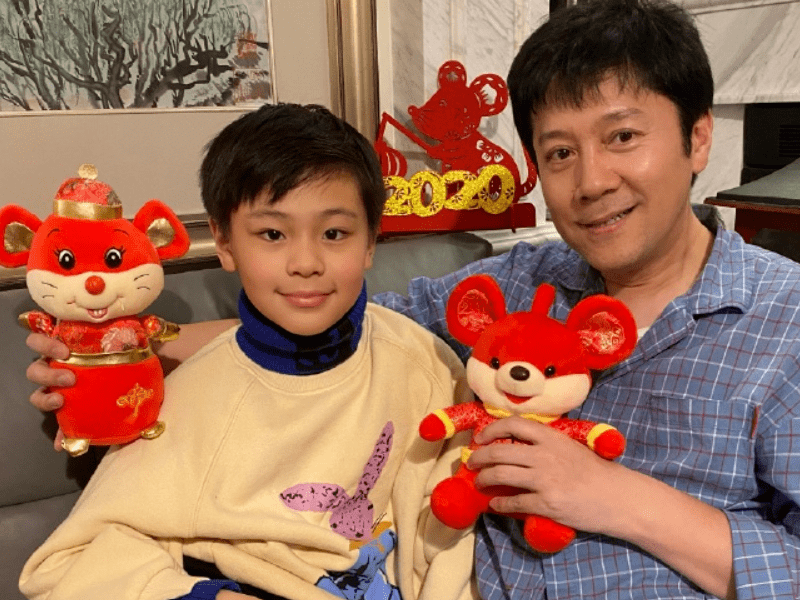 秦娟追了蔡国庆8年,终因真心打动了他,婚后又为他生了两个儿子-搜狐大视野-搜狐新闻