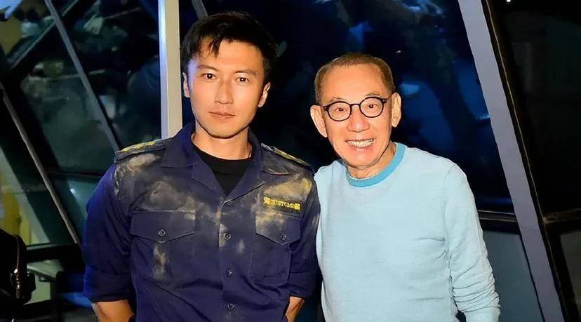 其中,就包括谢贤的好友杨受成.什么希望?当然是赚钱的希望!