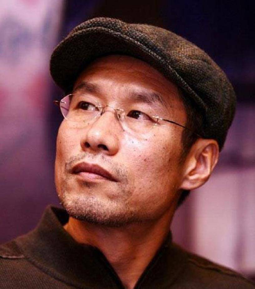 刘佩琦:相貌平平,却娶了相貌却不输明星的普通人,恩爱至今_孟天骄