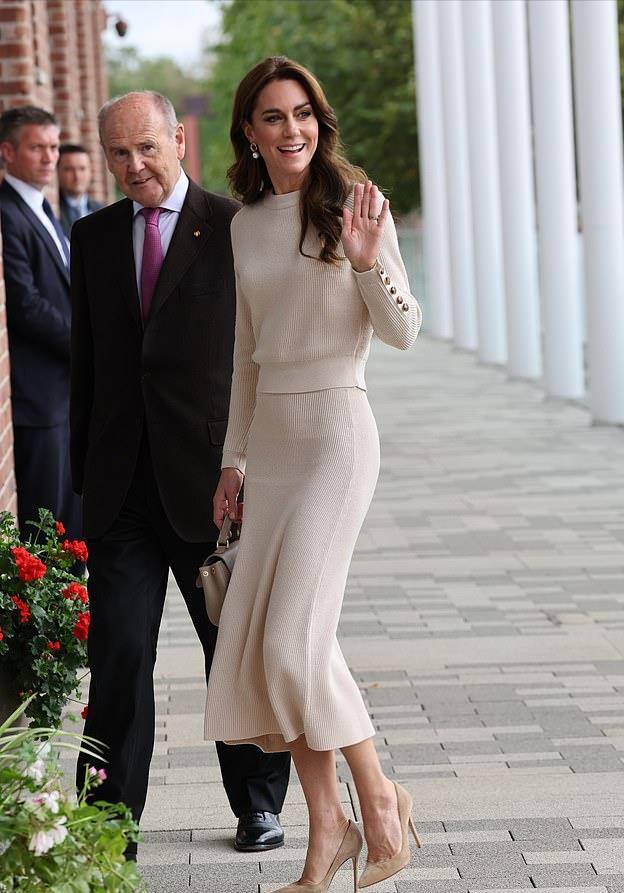 凯特也跟风梅根放大招?