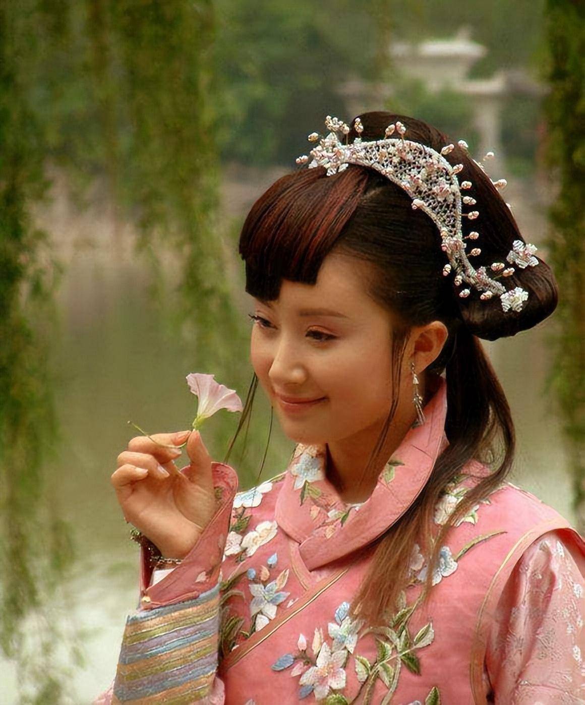 景甜翻红,郭晓婷都火了,"内娱"85花却再没有舒畅的位置_作品_资源