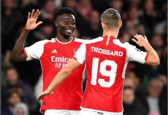 阿森纳队在对阵纽卡斯尔队的比赛中遭遇了本赛季联赛的首场失利_萨卡