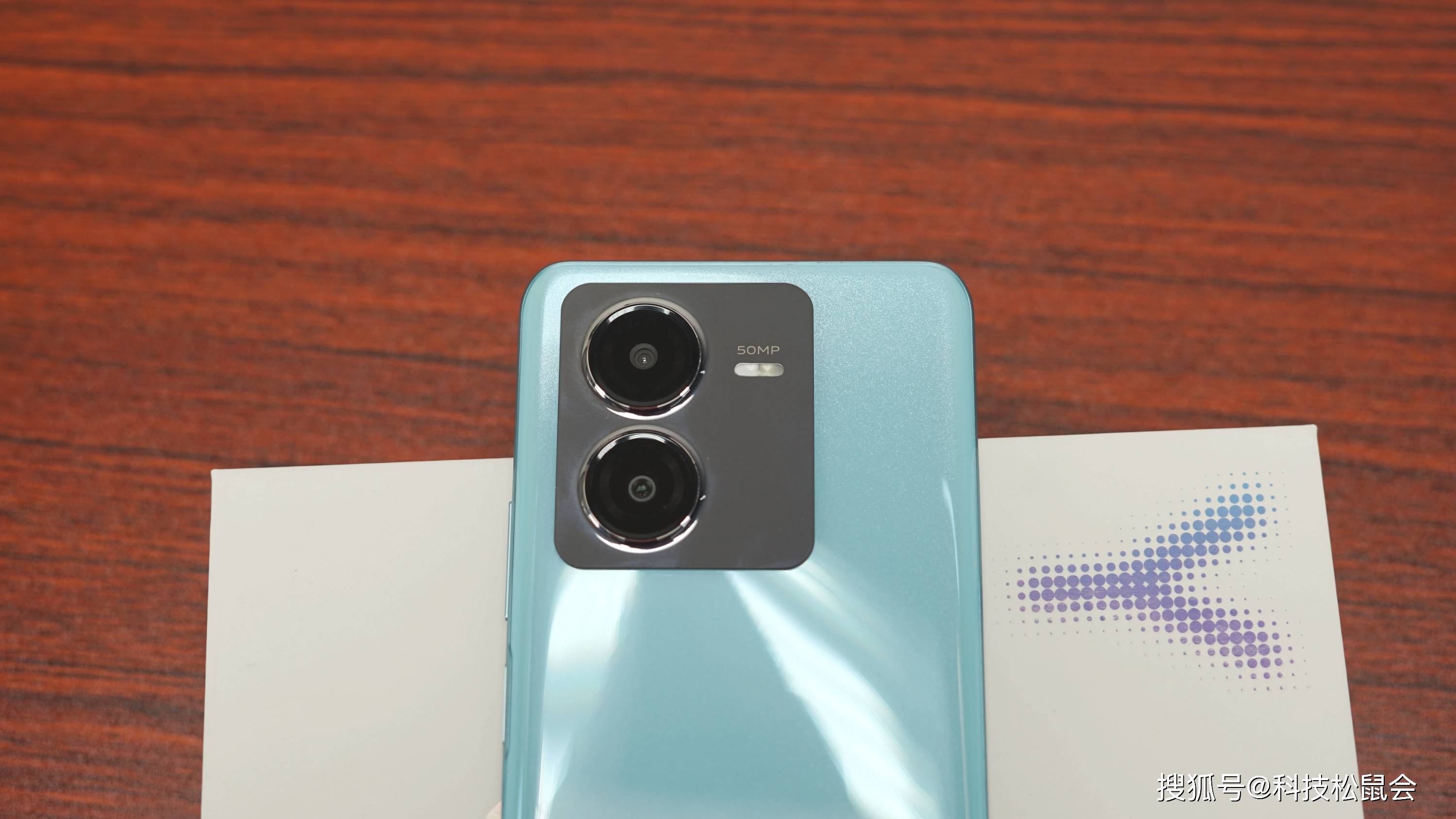 不足1000,学生老人备用手机好选择,6000大电池跑分55万_屏幕_性能_gen