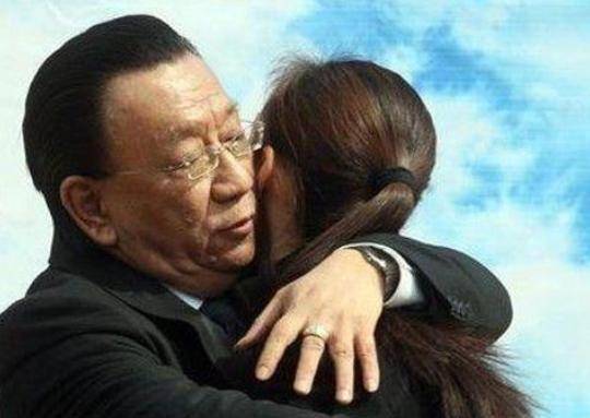 袁茵:与侯耀文离婚后,转身嫁给师侄戴志诚,她幸福了吗?