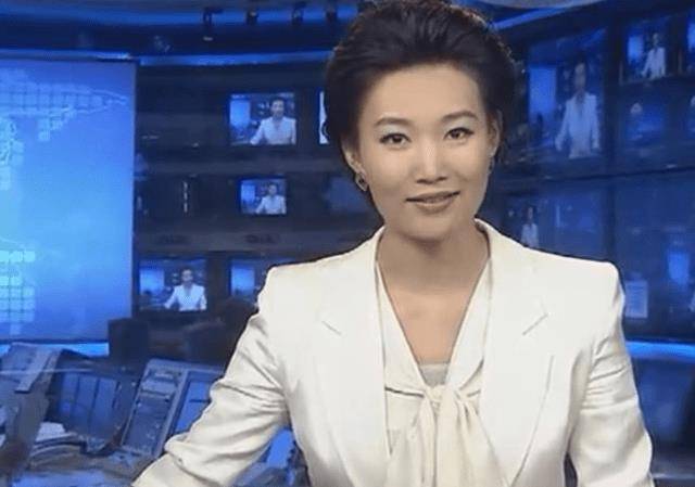 她是电视主持人李梓萌,原来是个假名字,一直骗了_工作_专业_康辉