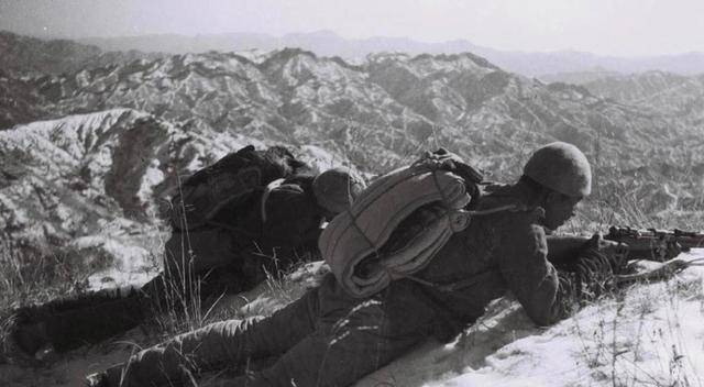 2分区部队雪地埋伏敌人,战士冻伤,司令员:炊事员煮五虎汤_太行山区