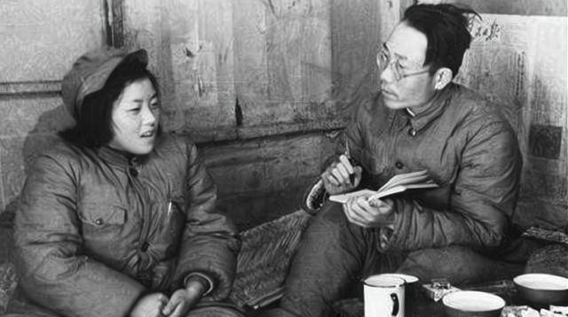 40军"违规"操作火炮,炮管竖起打曲射,对记者说:不能跟我们学_魏巍