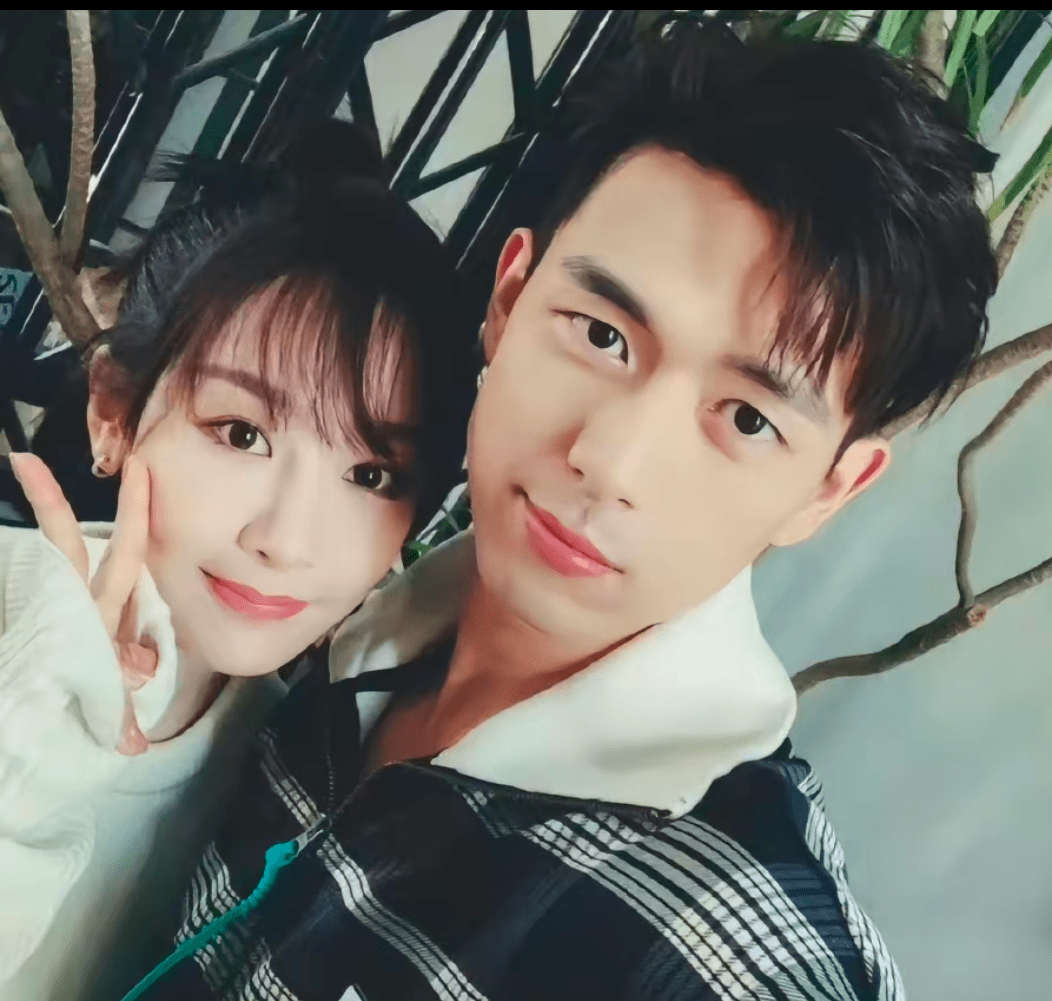 《国色芳华》官宣:杨紫李现再次合作引热议_电视剧_演员阵容_名字