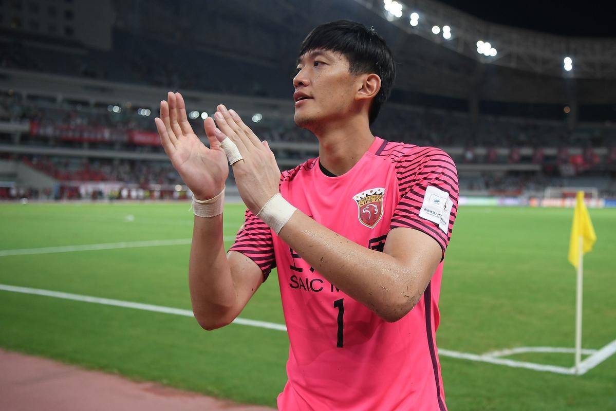 盘点三届世界杯预选赛国足门将 颜骏凌不管怎么骂 都是中国门神_曾诚