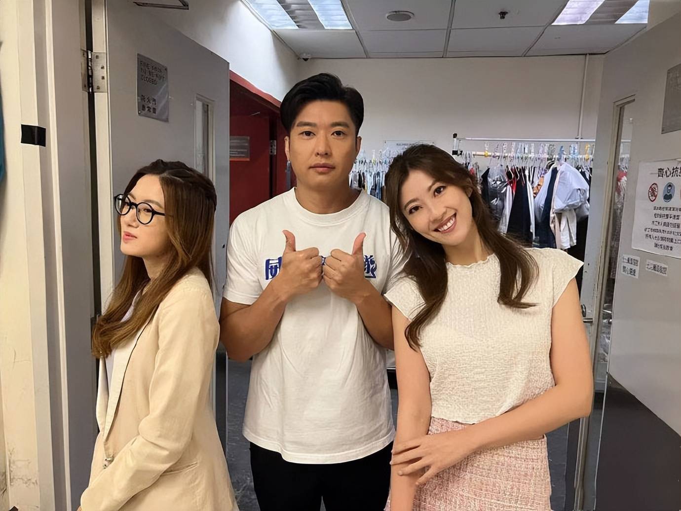 曾是人气漫画家,低谷期幸获妻子不离弃_李伟_terry_欧瑞伟