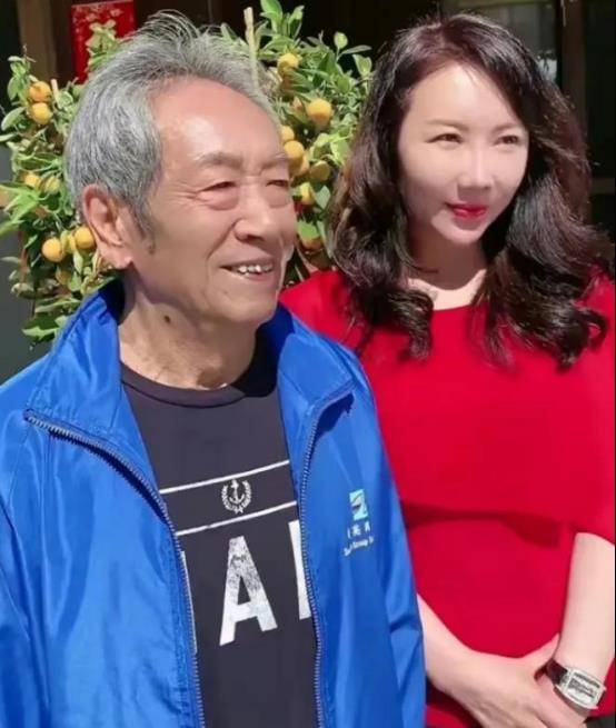 饶芯语也想争口气,证明自己嫁给大37岁的王奎荣,是真爱_年龄段_女儿