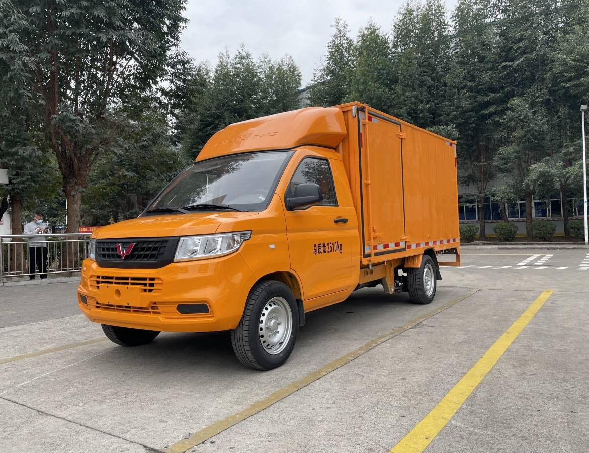 林立五菱荣光新卡工程黄检修车:致敬劳动者_搜狐汽车_搜狐网