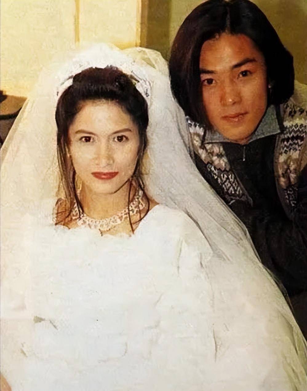 被天后横刀夺爱,如今住上亿豪宅却过得凄凉_邵美琪_戚其义_工作