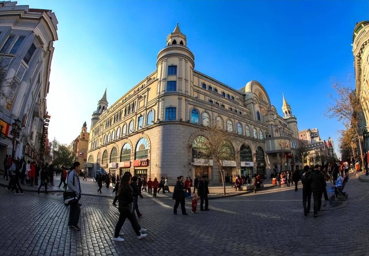 中国离俄罗斯很近的城市,隔江相望仅750米,游客少物价低_黑河_中俄