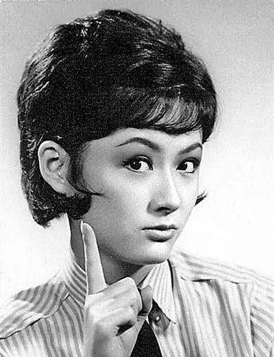 71岁活成18岁,单身40年的潘迎紫,是如何保持少女容颜的?