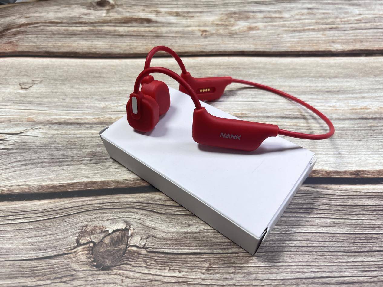 都是运动耳机,开放式耳机和骨传导耳机区别是什么?一文带你了解